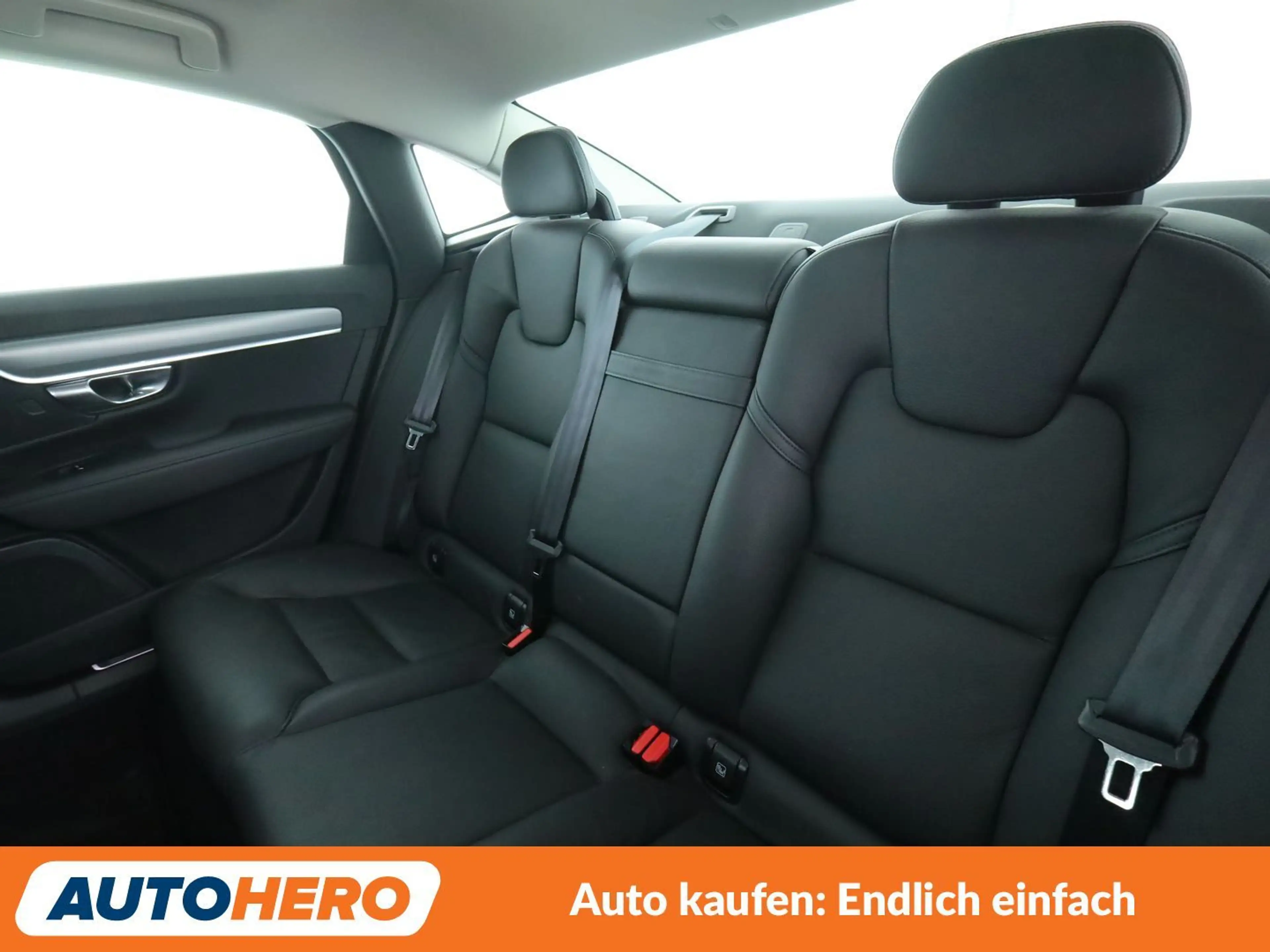 Volvo S90 2.0 T4 Momentum *NAVI*TEMPO*PDC*SHZ* — photo 14