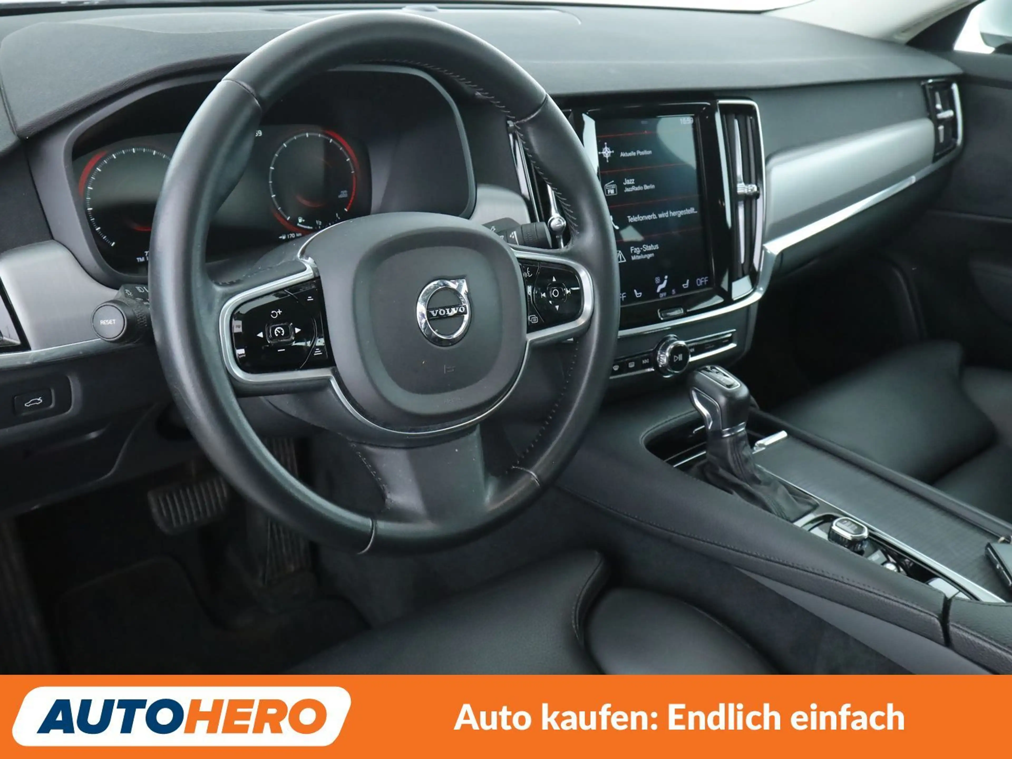 Volvo S90 2.0 T4 Momentum *NAVI*TEMPO*PDC*SHZ* — photo 11