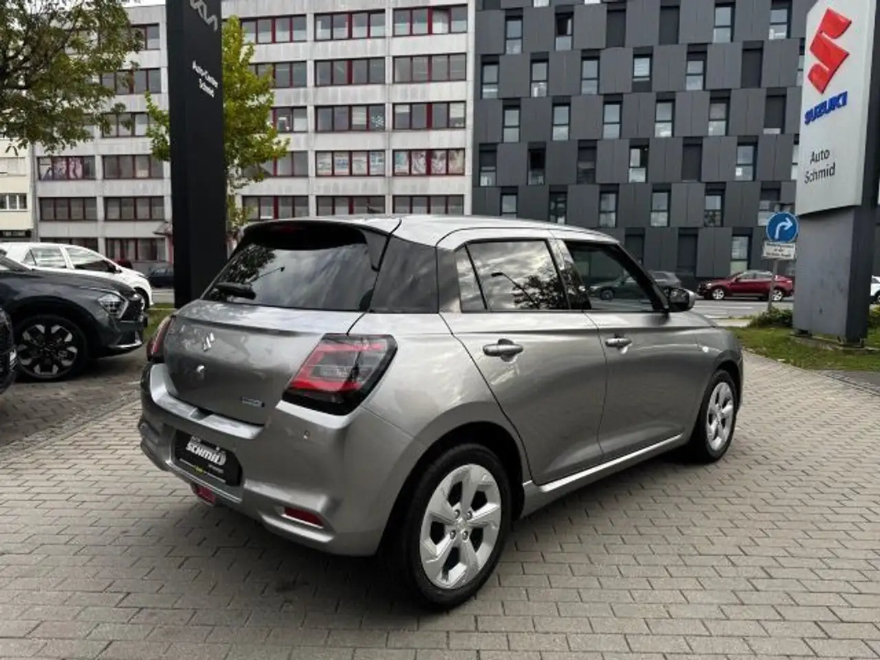 Suzuki Swift SWIFT 1.2 DUALJET HYBRID COMFORT 5-GANG 8
