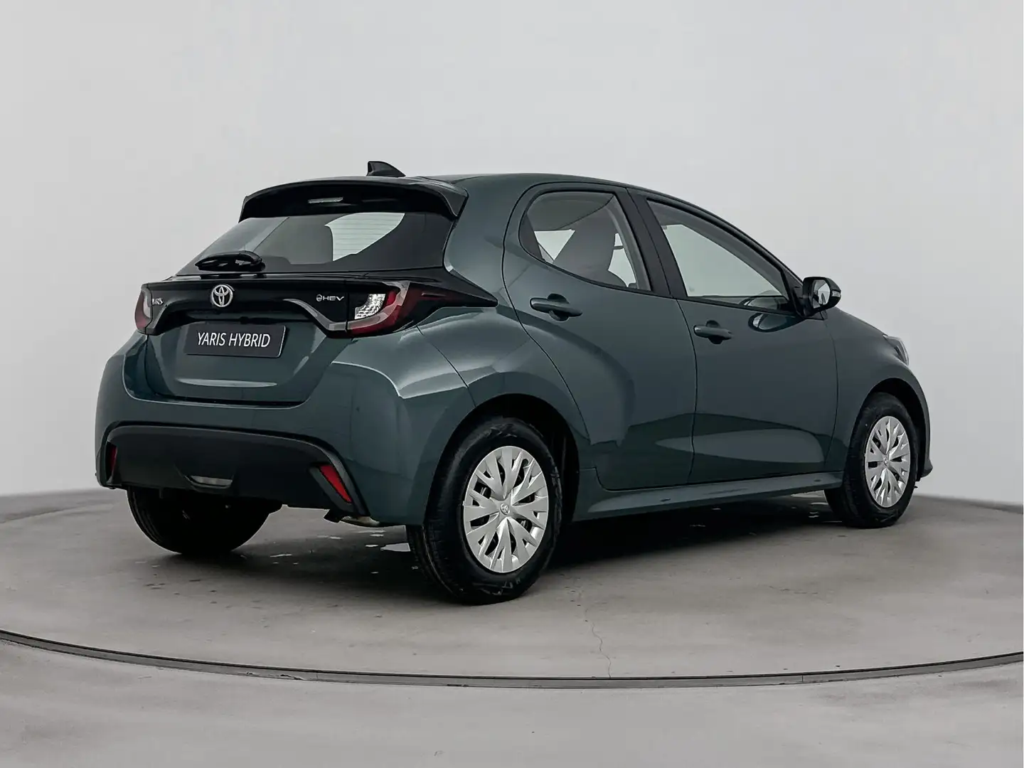 Toyota Yaris 1.5 Hybrid 115 Comfort | Achteruitrijcamera | Snel Groen - 2