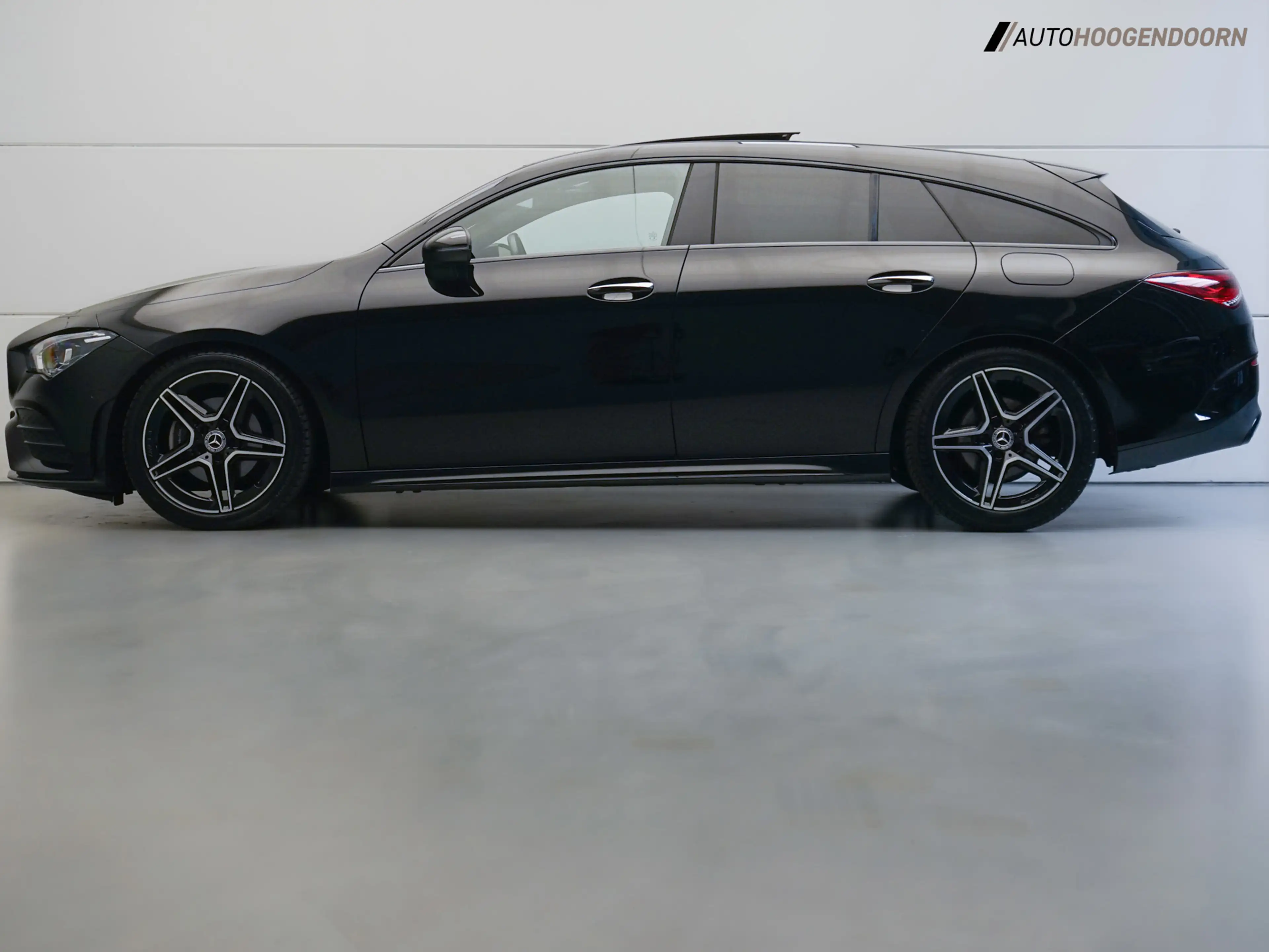 Mercedes-Benz CLA 180 Shooting Brake Business Solution AMG (APPLE CARPLA — photo 2