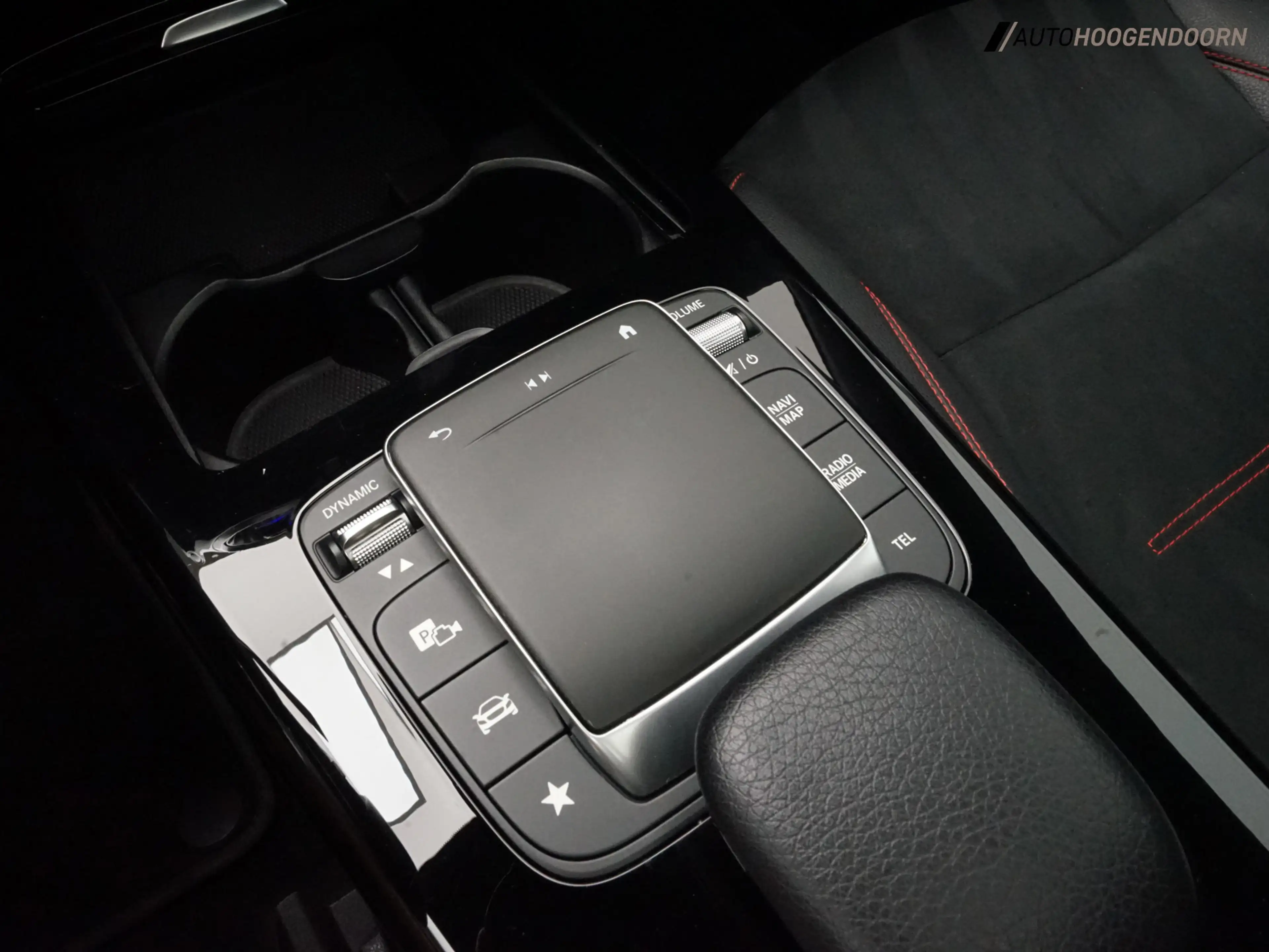 Mercedes-Benz CLA 180 Shooting Brake Business Solution AMG (APPLE CARPLA — photo 22