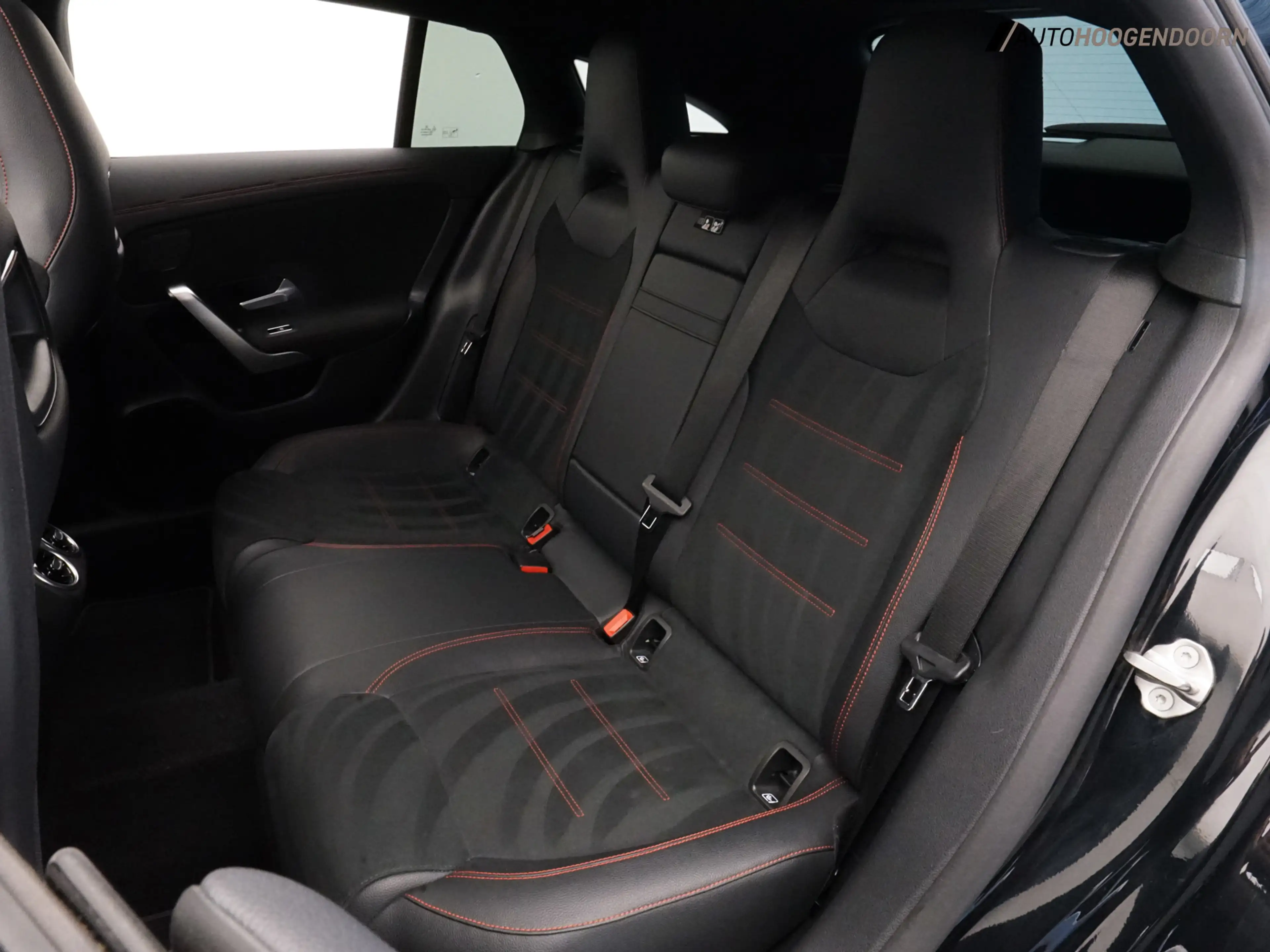 Mercedes-Benz CLA 180 Shooting Brake Business Solution AMG (APPLE CARPLA — photo 11