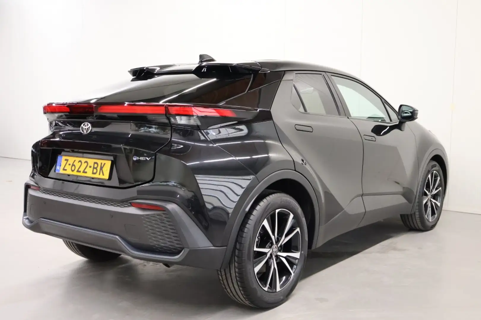 Toyota C-HR 1.8 Hybrid 140 Dynamic Schwarz - 2