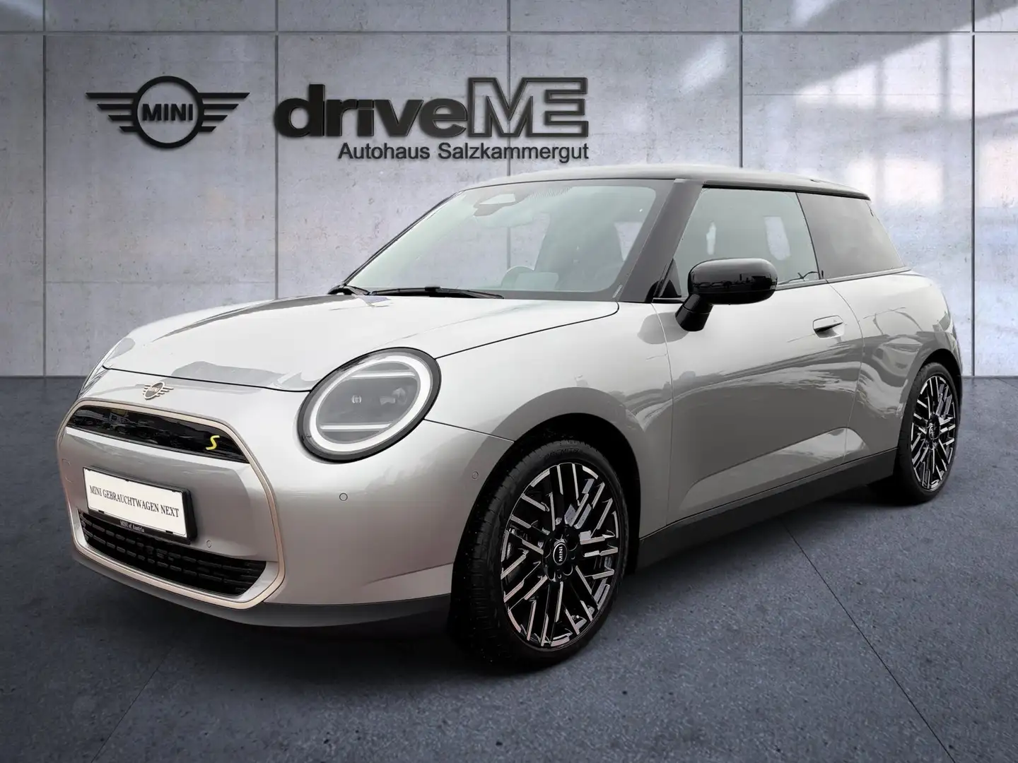 MINI Cooper SE Silber - 2
