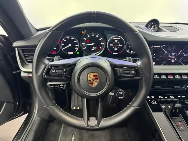 Porsche 911 view 10