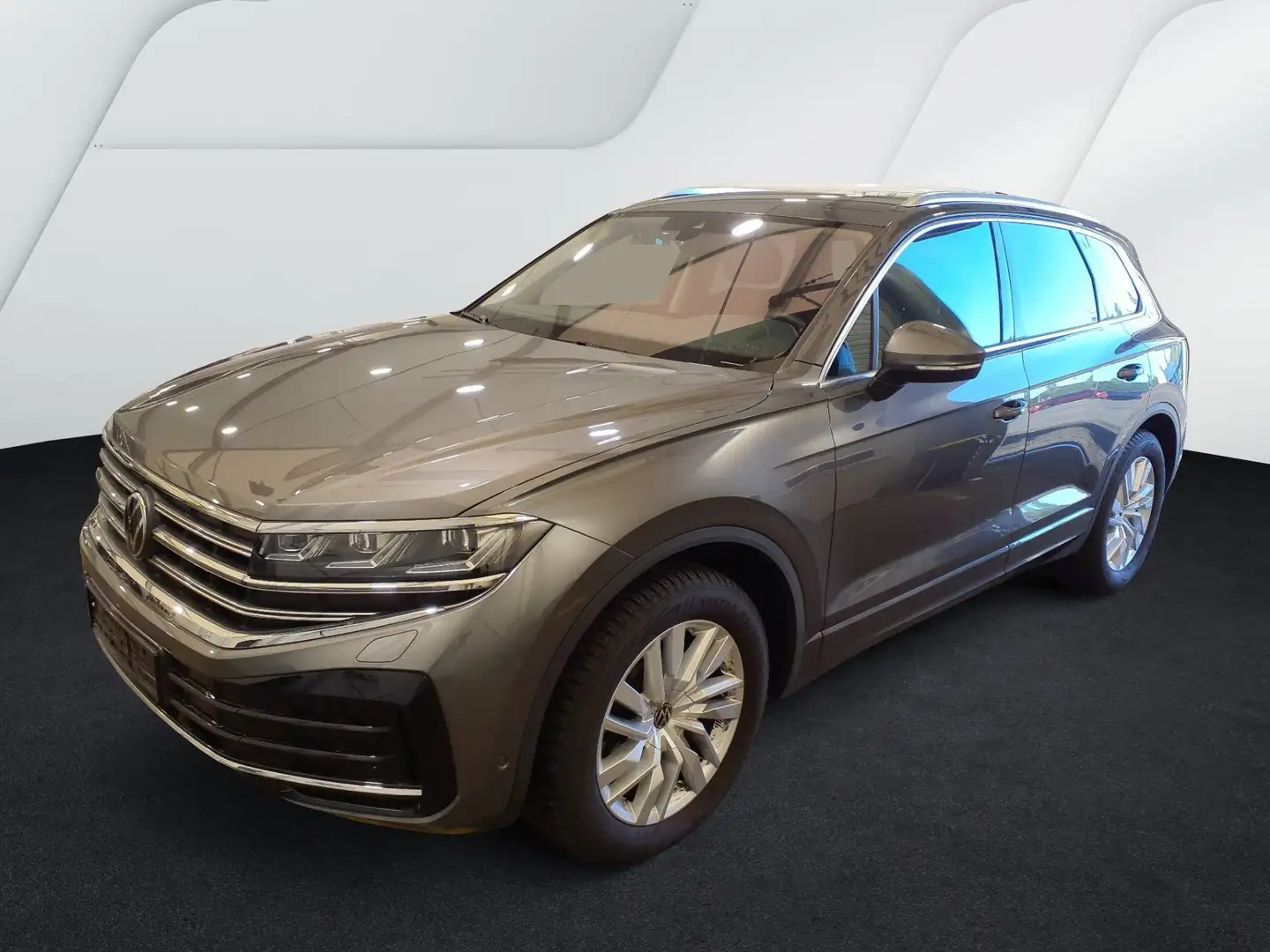 Volkswagen Touareg Elegance 3.0 TDI AHK Navi Luftfwk Memory Kamera Grau - 2