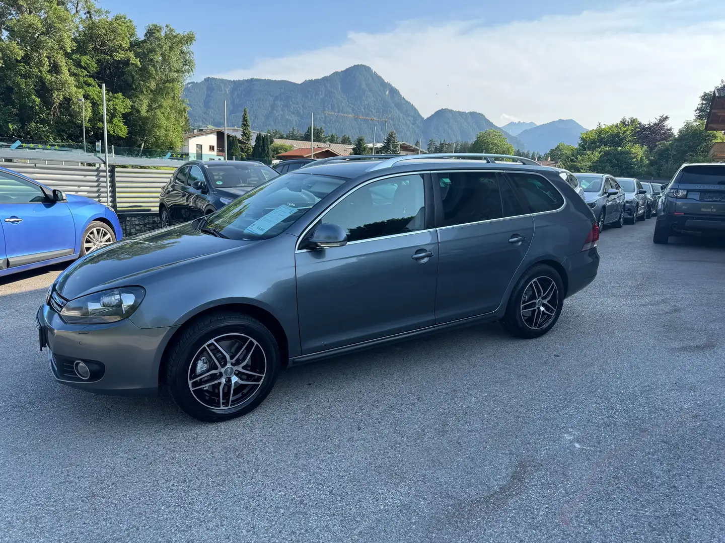 Volkswagen Golf Variant Comfortline 1,6 TDI 4Motion DPF Grijs - 2