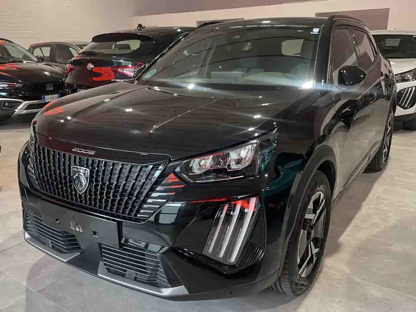 Peugeot 2008 1.2 puretech Allure s Schwarz - 1