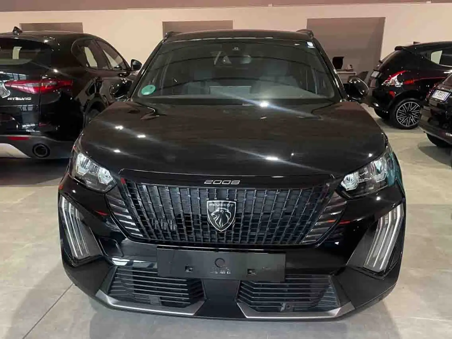 Peugeot 2008 1.2 puretech Allure s Schwarz - 2