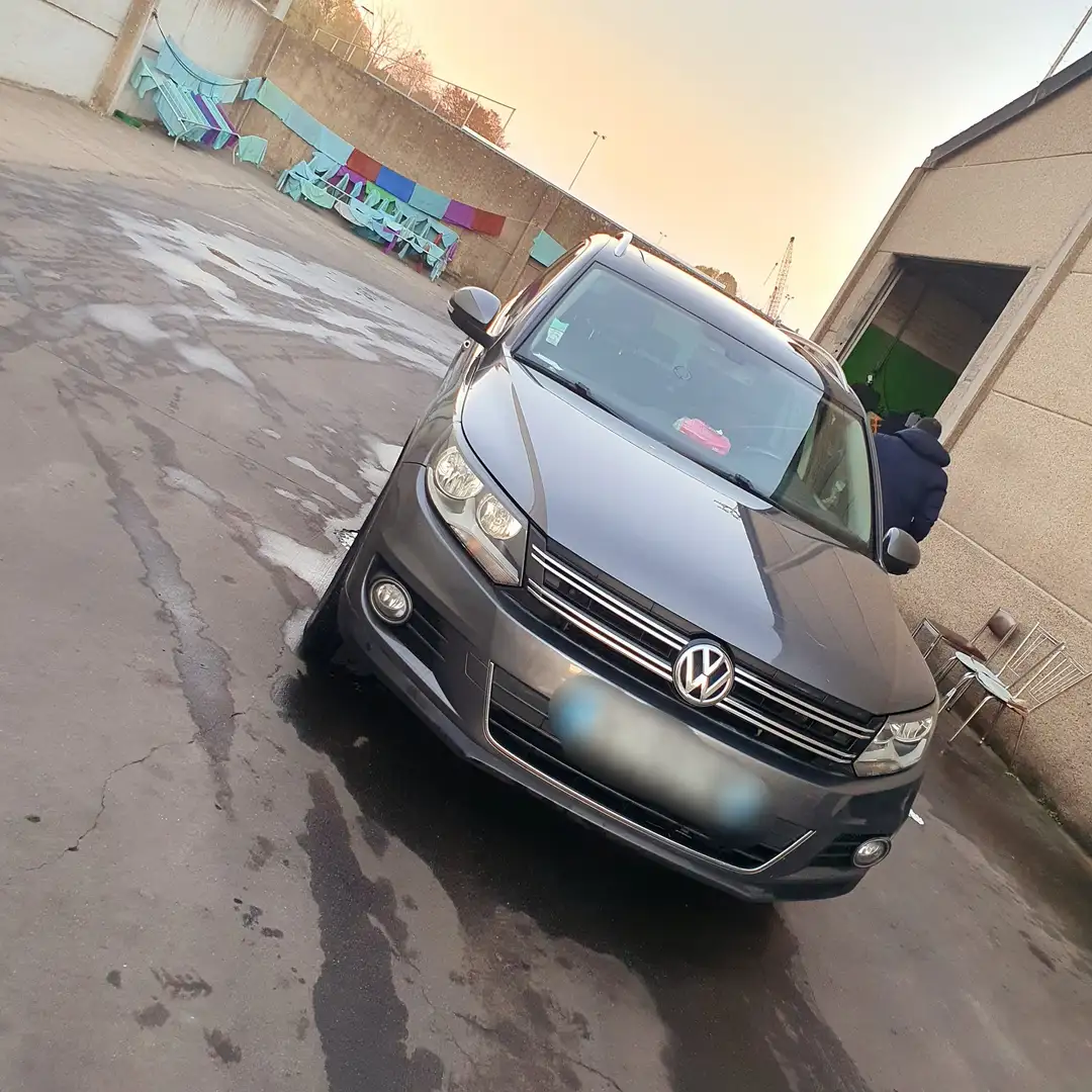 Volkswagen Tiguan 2.0 TDI 110 FAP BlueMotion Technology Série Spécia - 2