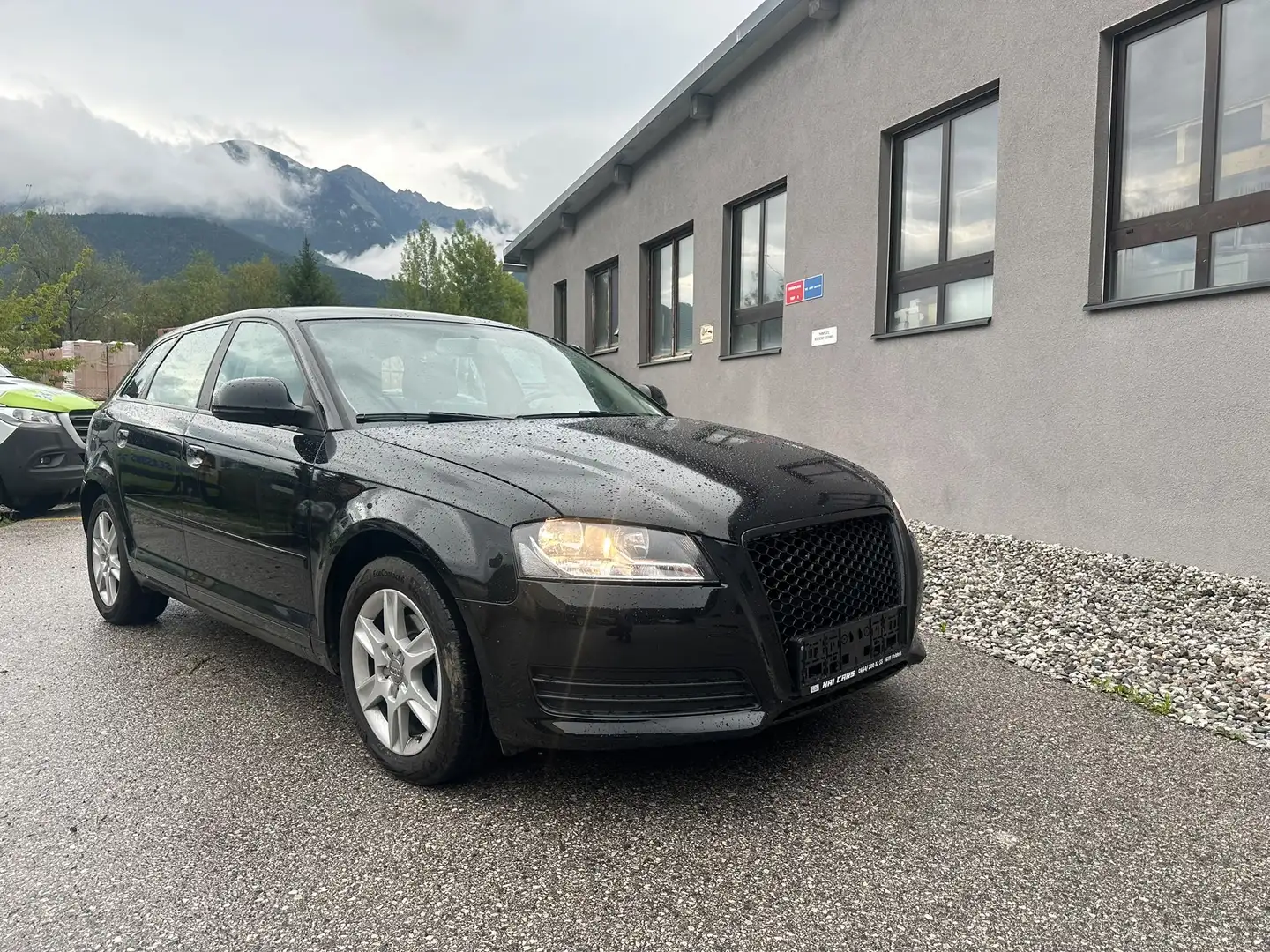 Audi A3 SB Attraction 1,6 TDI DPF - 1