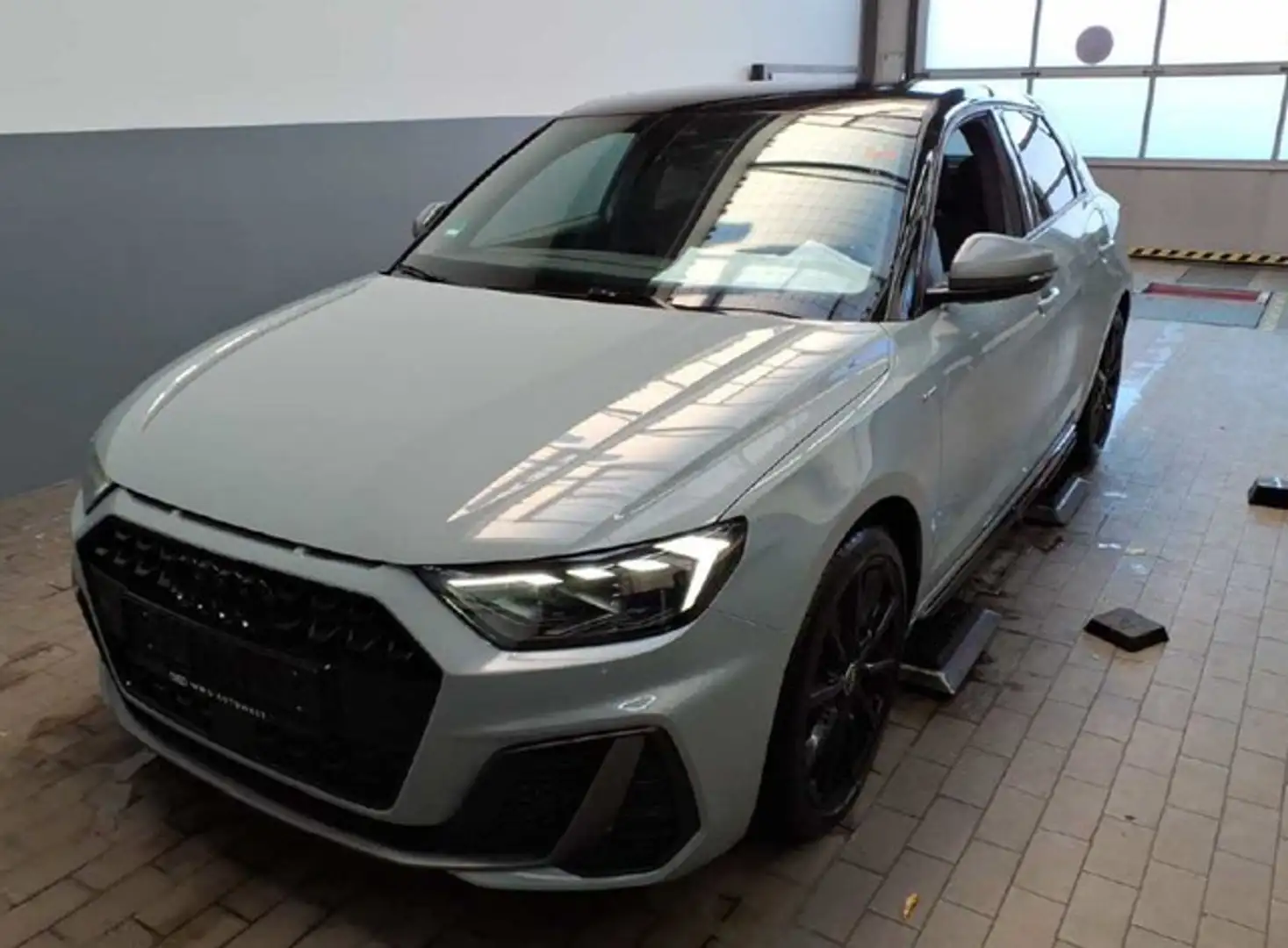 Audi A1 Sportback 30 TFSI S line S tronic Navi LED Gris - 1