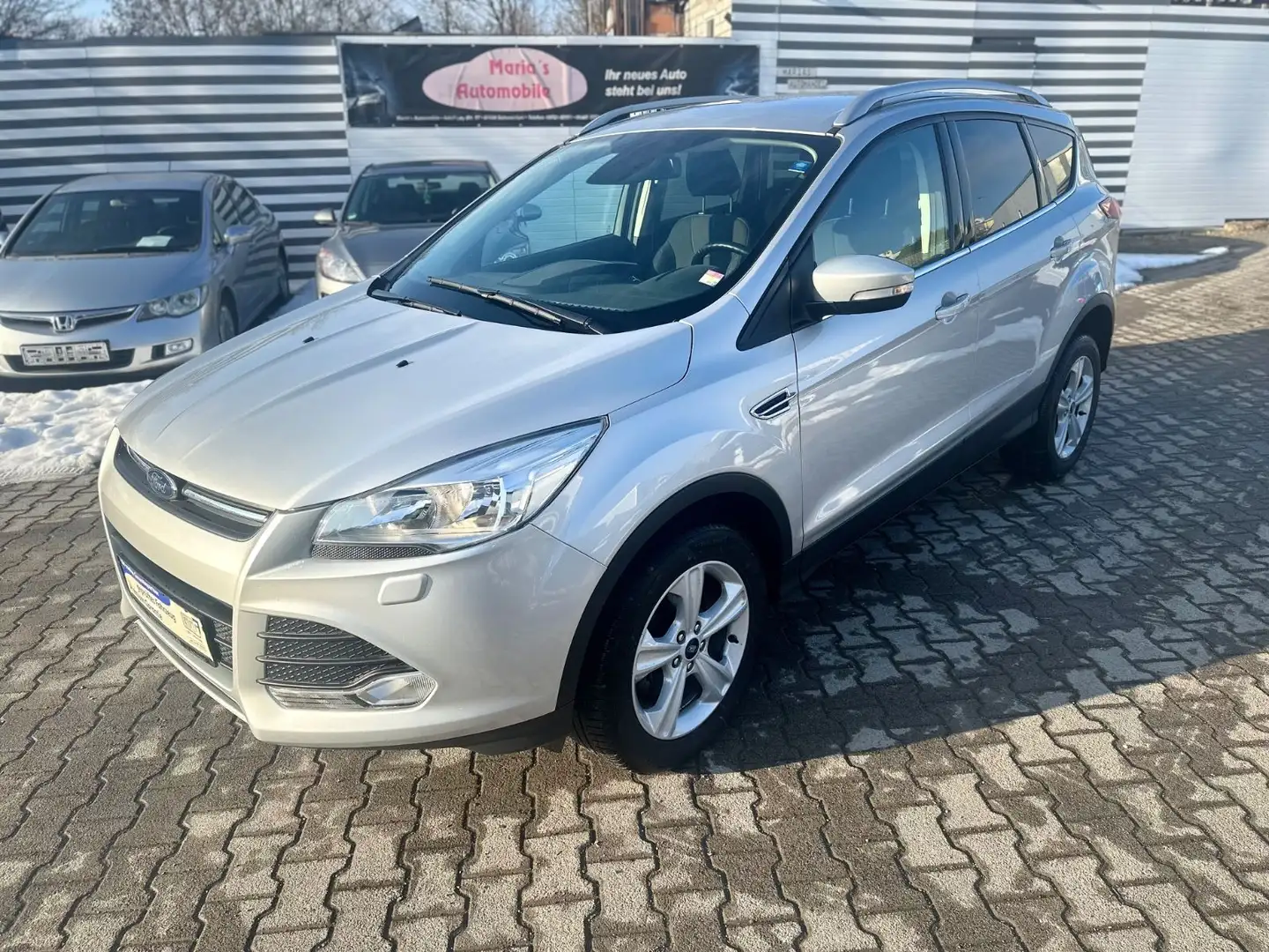 Ford Kuga Sync Edition Silber - 1