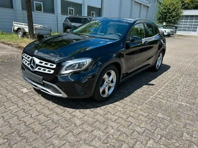 Mercedes-Benz GLA 220 d*STANDHZG*LED*NAVI*TOTWINKEL*PDC*