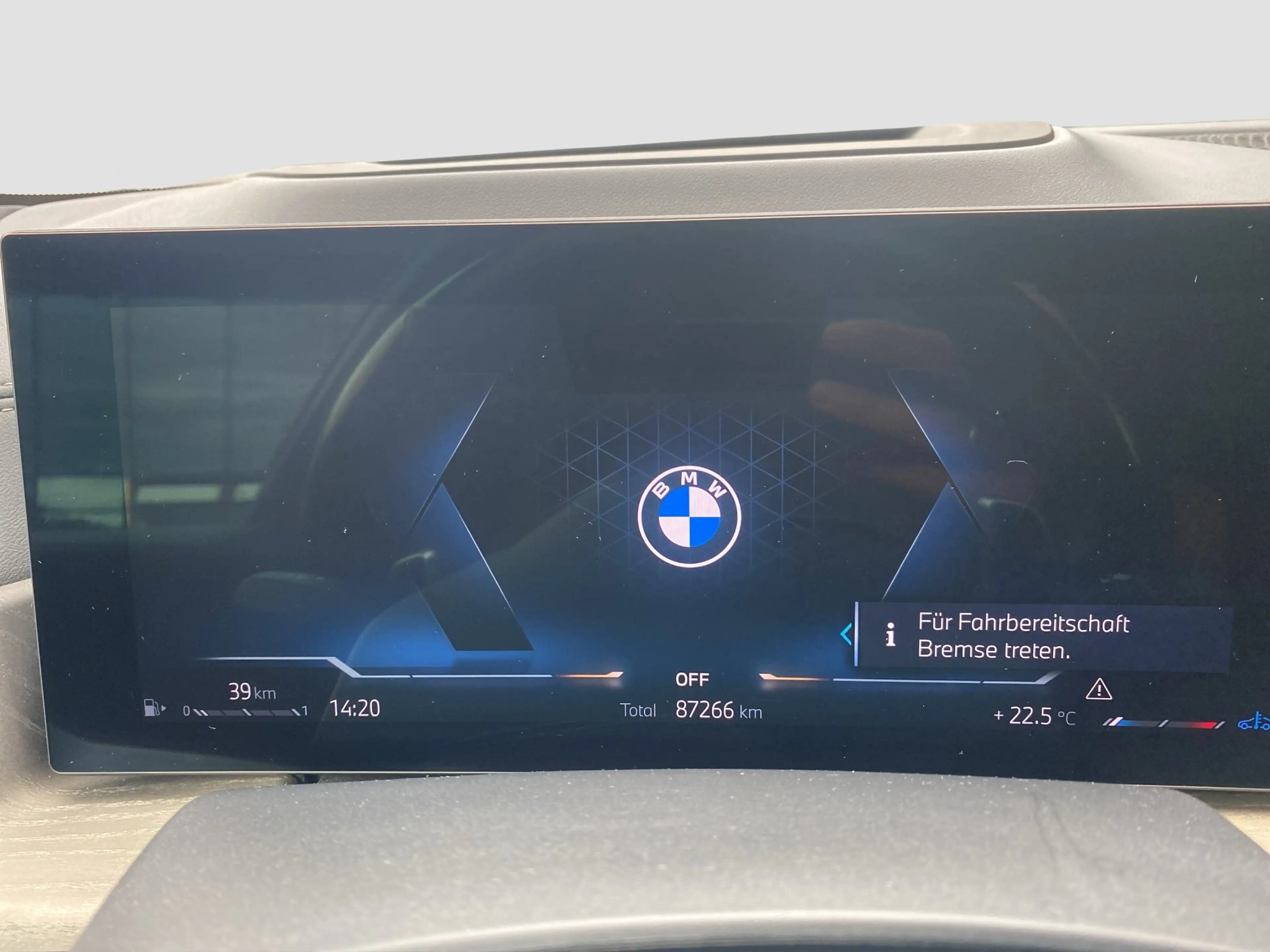 BMW X5 xDrive 30d M-Sport PRO ACC Luft Pano StHzg 360° — photo 15