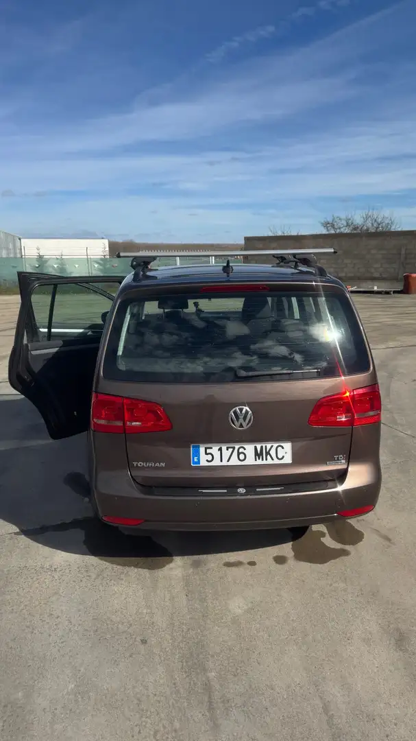 Volkswagen Touran 1.6TDI Advance 105 - 2