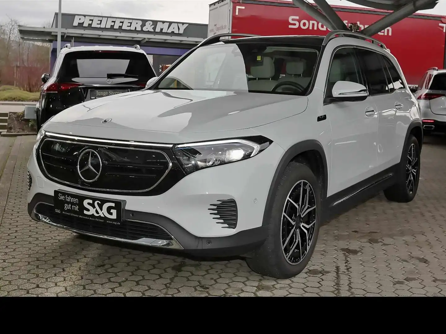 Mercedes-Benz EQB 300 4M Progressive 360°+Pano+MBUX+LED+19 Weiß - 1