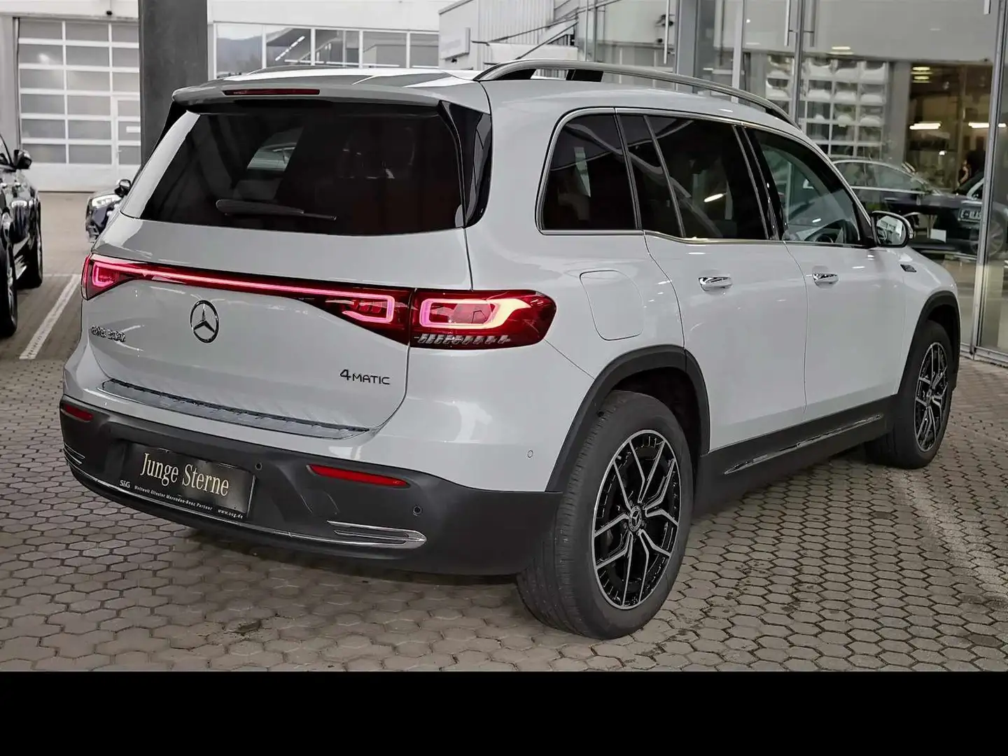 Mercedes-Benz EQB 300 4M Progressive 360°+Pano+MBUX+LED+19 Weiß - 2