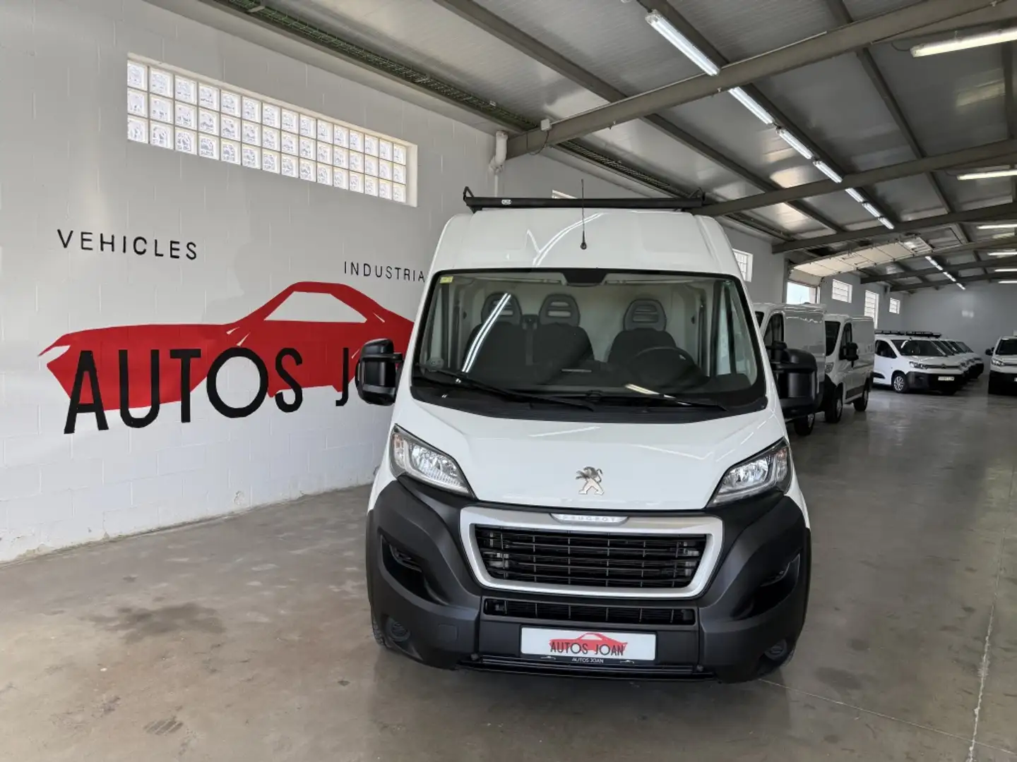 Peugeot Boxer Furgón 2.2BlueHDI 333 L2H2 S&S 120 Blanco - 2