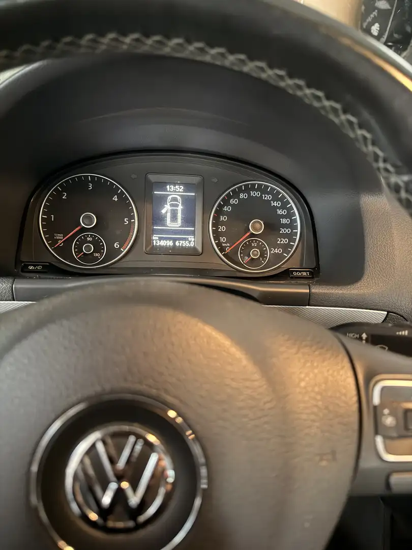 Volkswagen Touran 1.6TDI 140 FAP Life Gris - 2