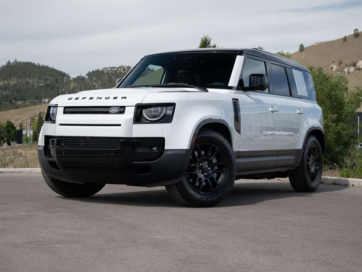 2026 Land Rover Defender 110 P300 S
