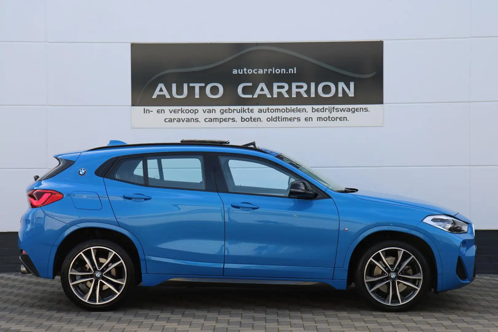 BMW X2 SDrive20i High Executive Edition M-Sport Pano LED Blau - 2