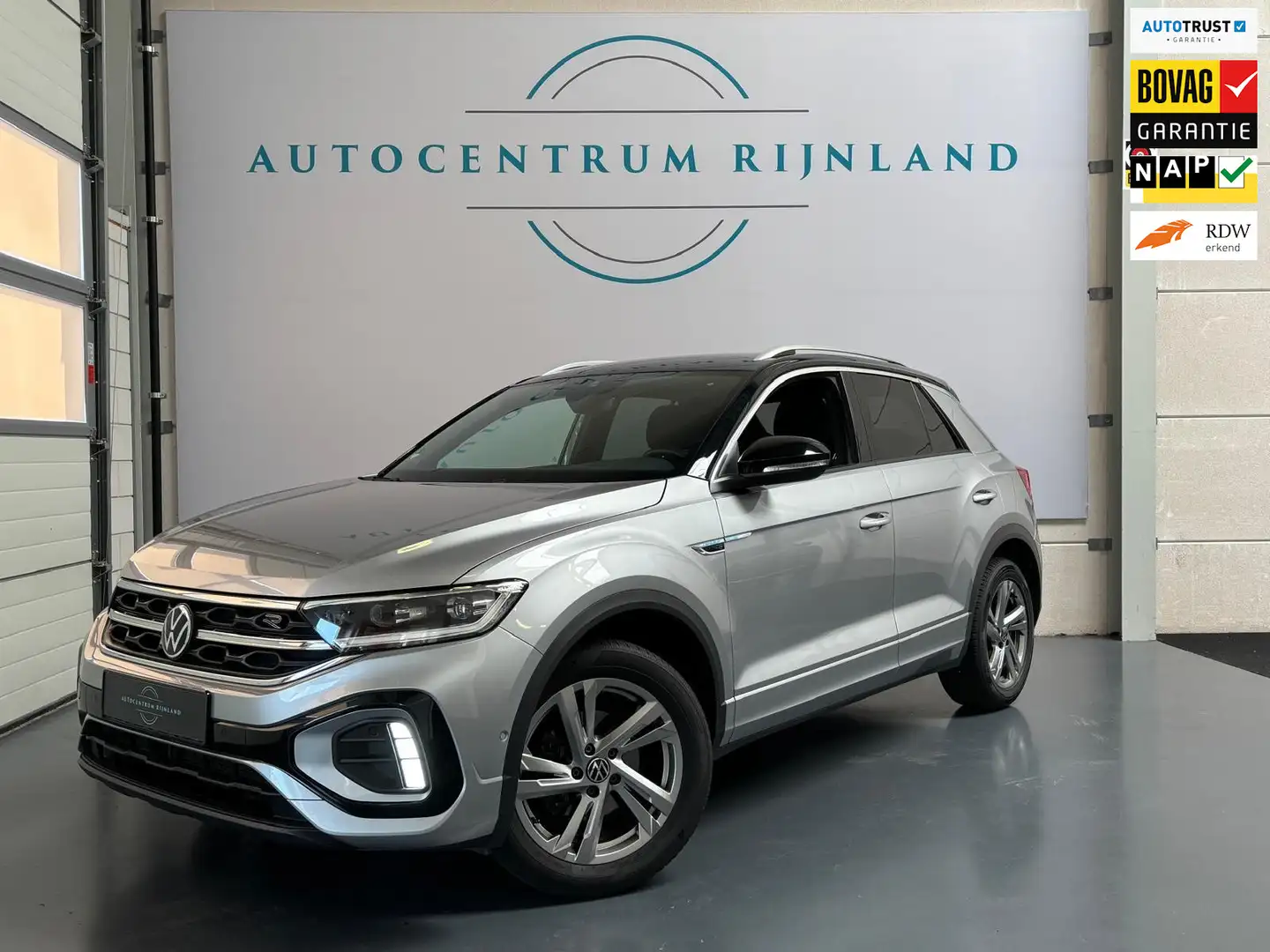 Volkswagen T-Roc 1.0 TSI R-Line Business 1 Jaar BOVAG GARANTIE Zwart - 1