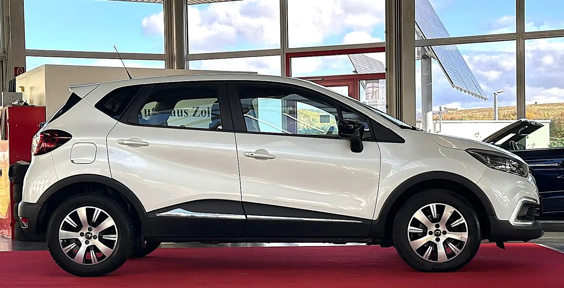 Renault Captur 1.5 DCI Expression PDC SHZ KLIMA Weiß - 2