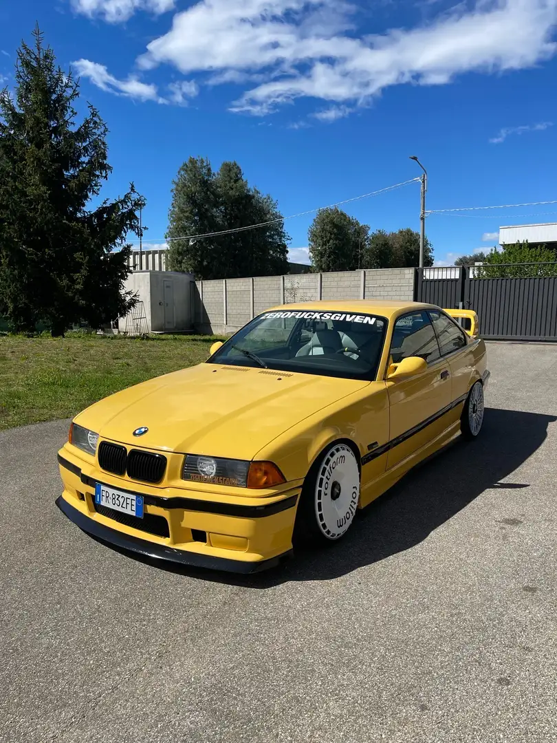 BMW 328 328i Coupe Yellow - 1