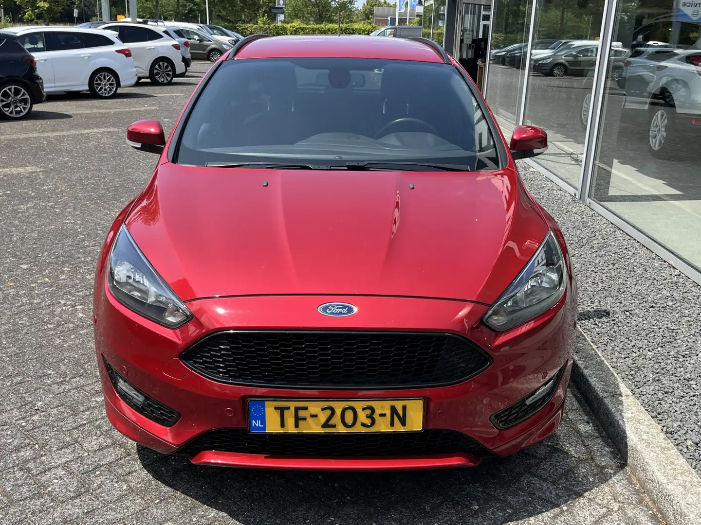 Ford Focus Wagon 1.5 EcoBoost ST-Line 150pk/110kW 6-bak | Tre Rood - 2