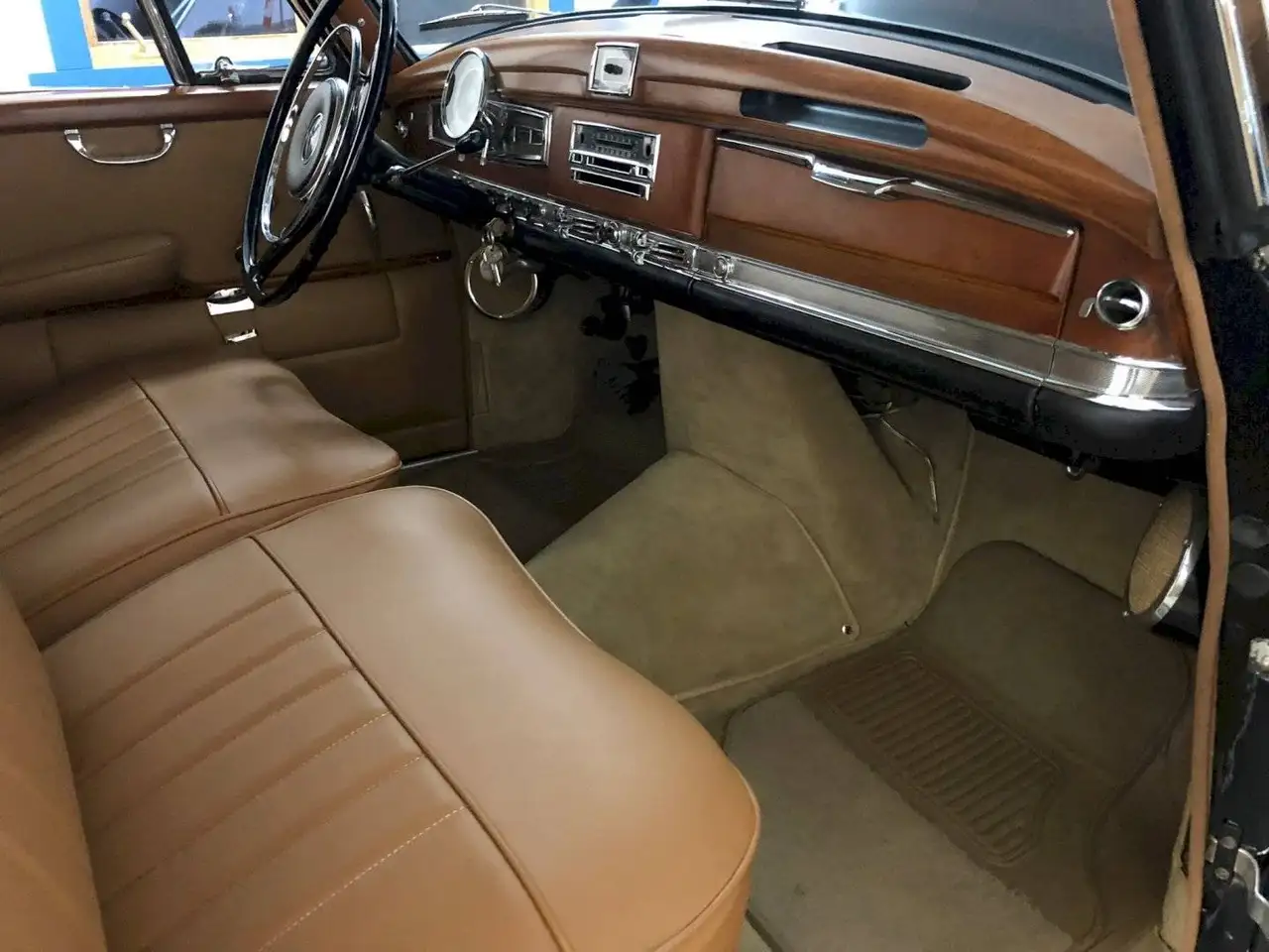Mercedes-Benz 300 d, foto 10