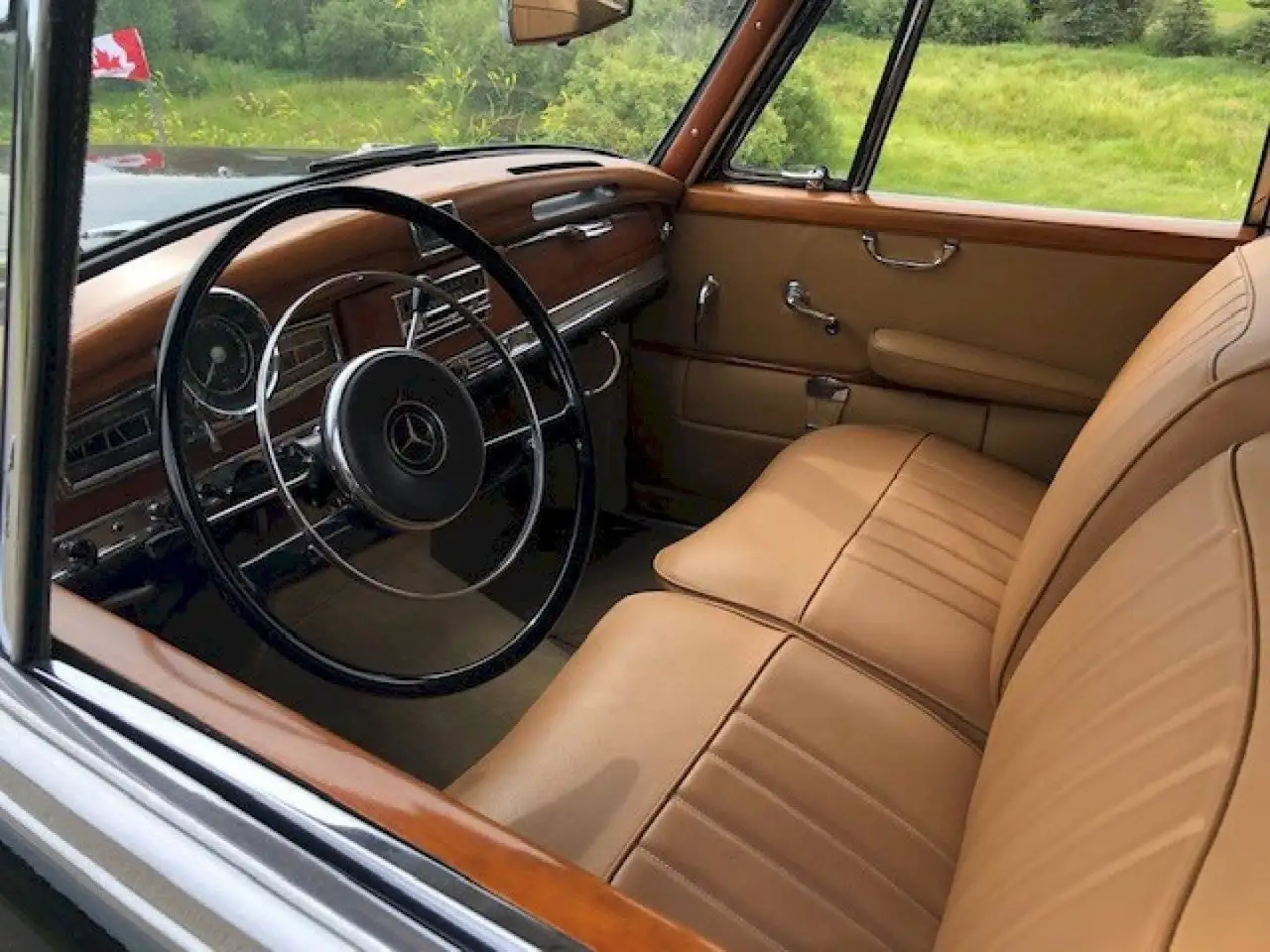 Mercedes-Benz 300 d, foto 9