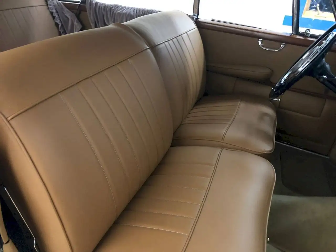 Mercedes-Benz 300 d, foto 11