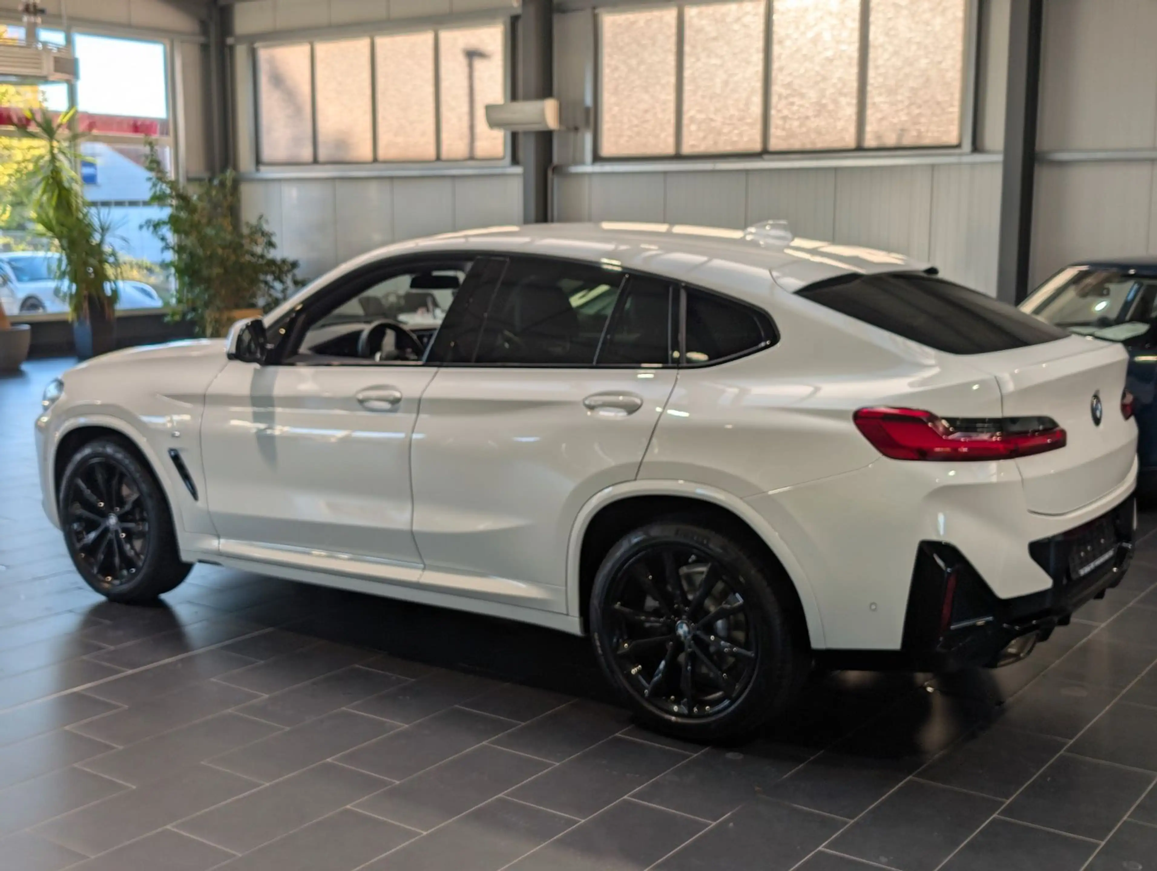 BMW X4 xDrive20i Aut. 1. Hand — photo 2