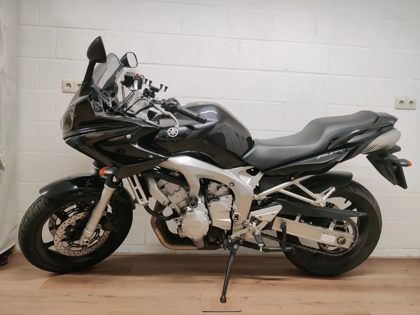 Yamaha FZ 6 Zwart - 1