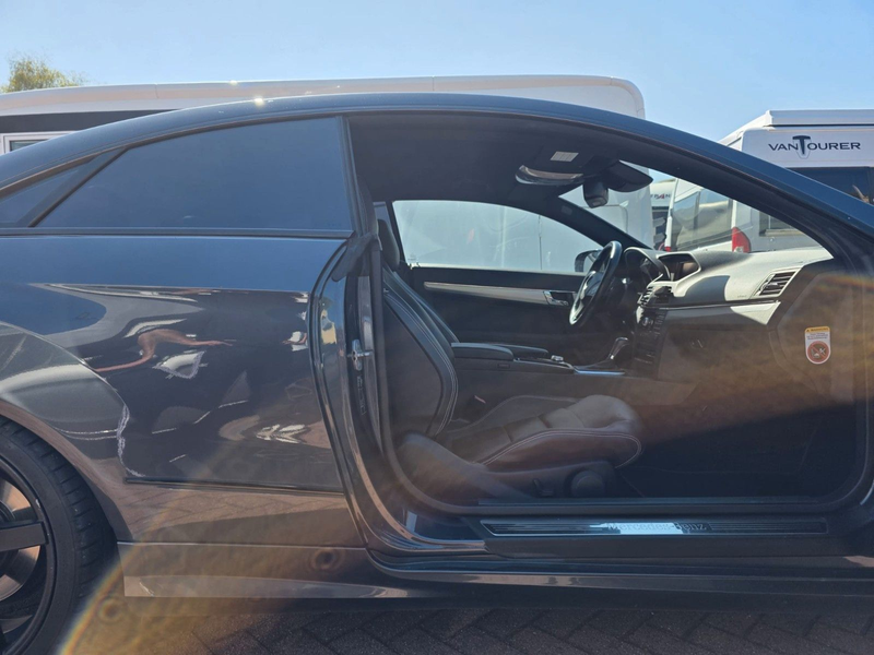 Mercedes-Benz E 350 Coupé CGI BlueEFFICIENCY SPORT AMG — photo 8