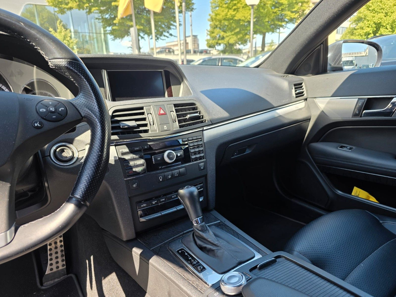Mercedes-Benz E 350 Coupé CGI BlueEFFICIENCY SPORT AMG — photo 11