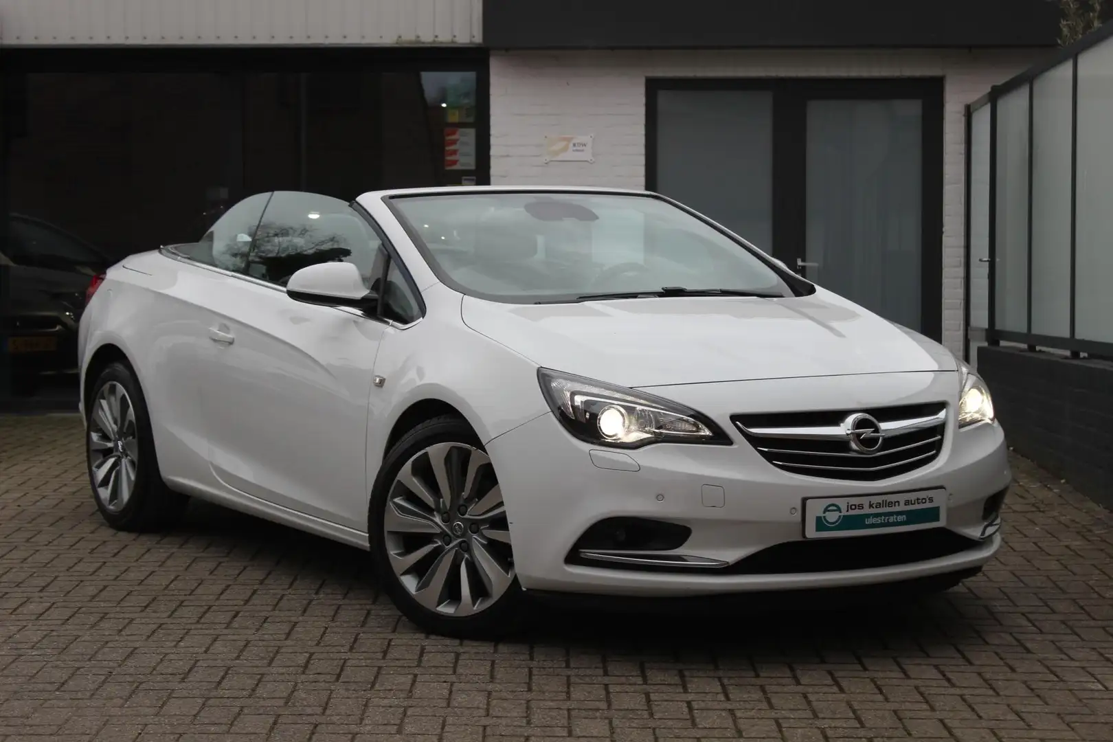Opel Cascada 1.6 Turbo Innovation Navi/Camera, PDC, Bi-Xenon, L Blanc - 2