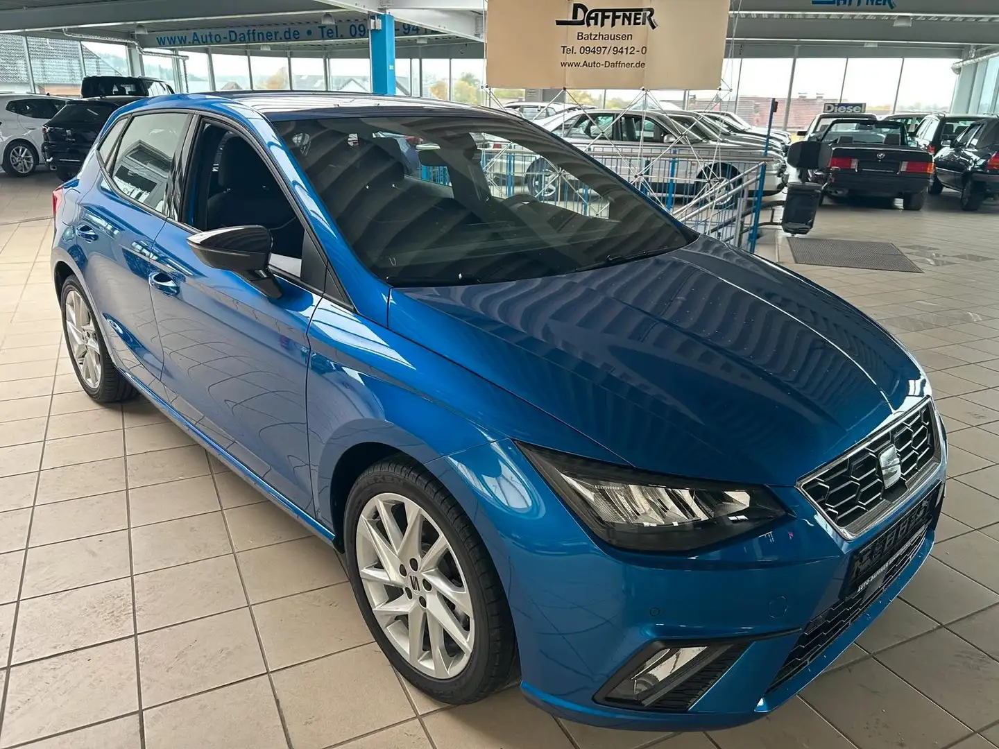 SEAT Ibiza 1.0 TSI 85kW FR DSG /DAB/SZHZG/PDC/Kamera Bleu - 2