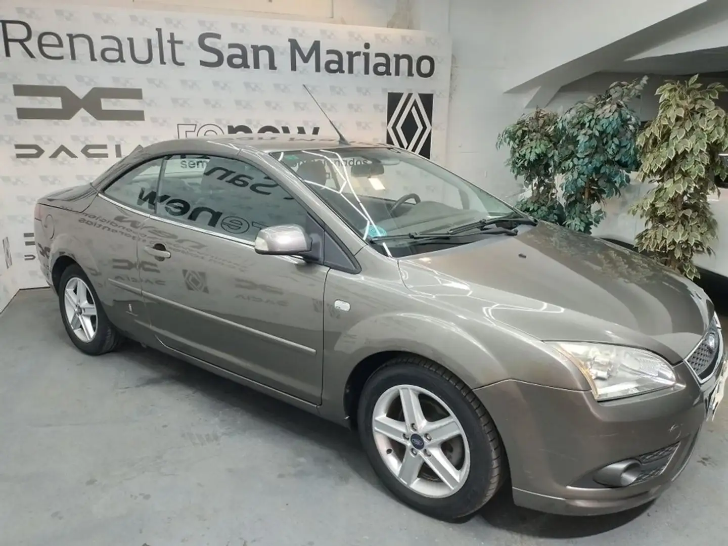 Ford Focus Trend Gris - 2