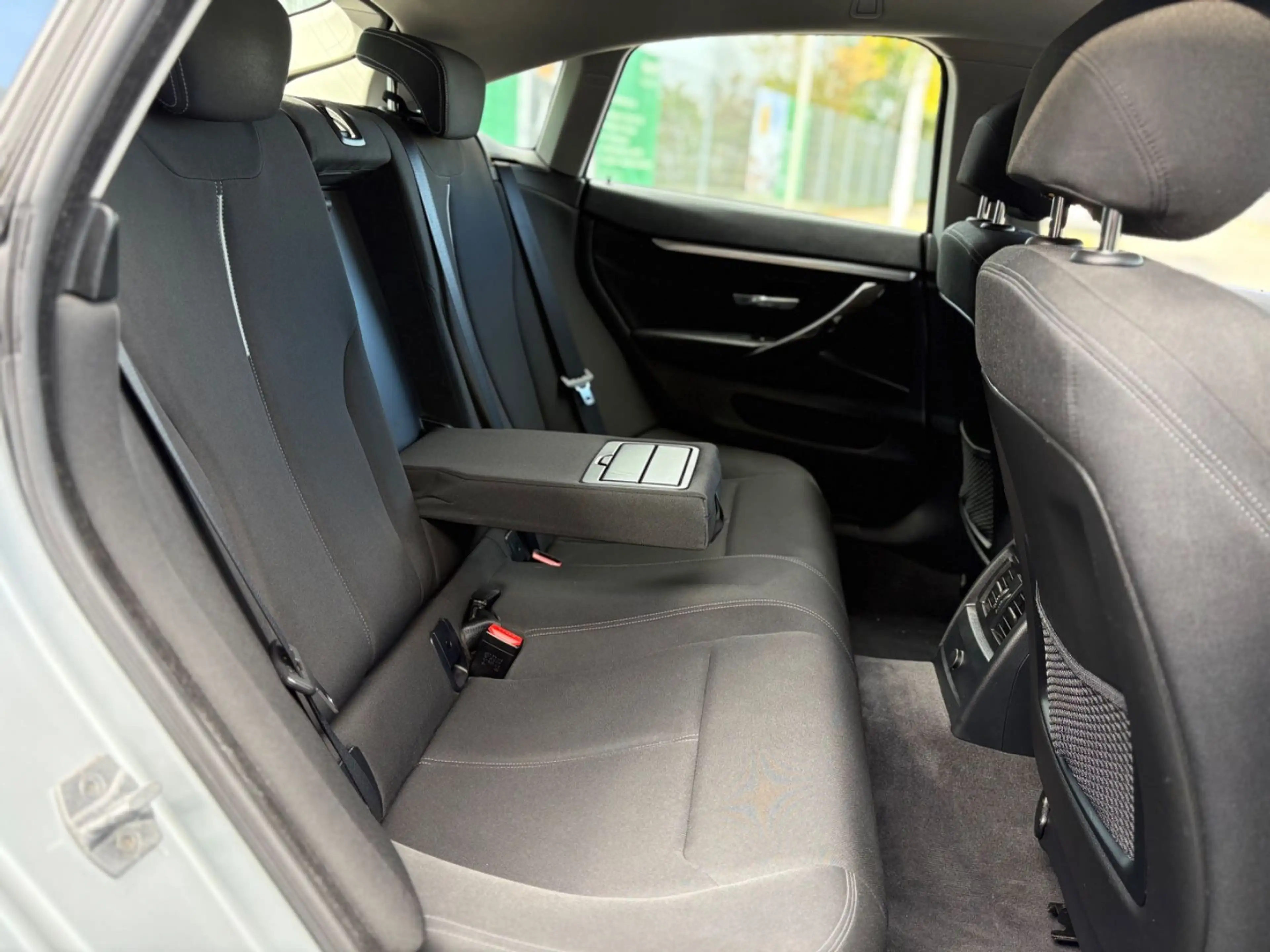 BMW 420 4 Gran Coupe 420 d*NAVI*PDC*HIFI*SHZ*KLIMA* — photo 14