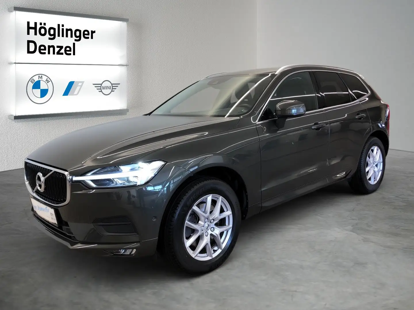 Volvo XC60 T5 AWD Momentum Geartroni Grau - 2