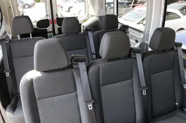Ford Transit view 13