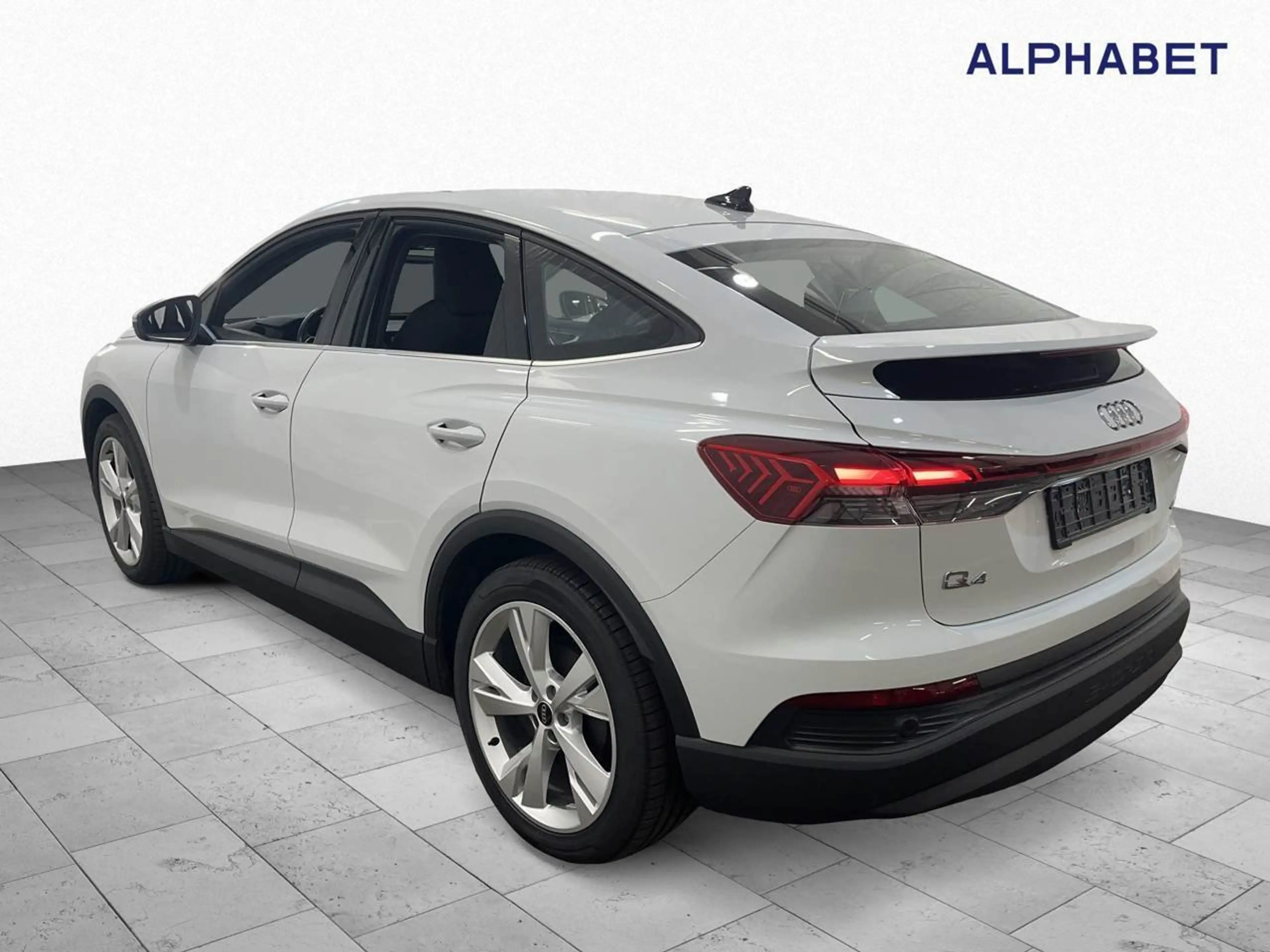 Audi Q4 e-tron Q4 40 e-tron Sportback basis Virtual AHK SpoSi — photo 8