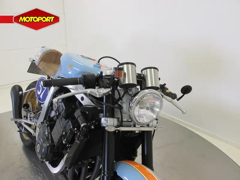 Suzuki GSX-R 400 - foto 7