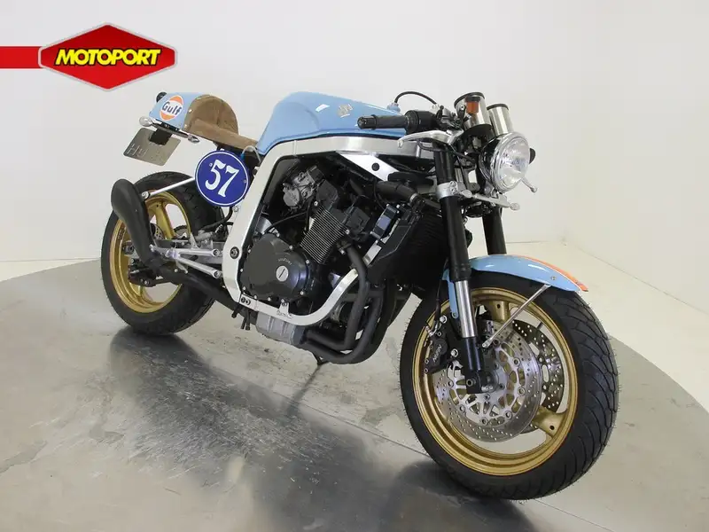 Suzuki GSX-R 400 - foto 3