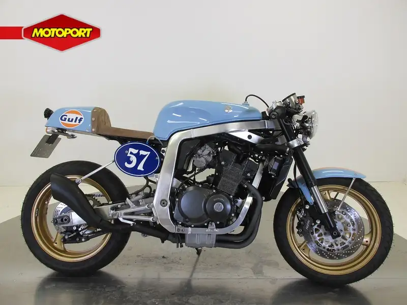 Suzuki GSX-R 400 - foto 4