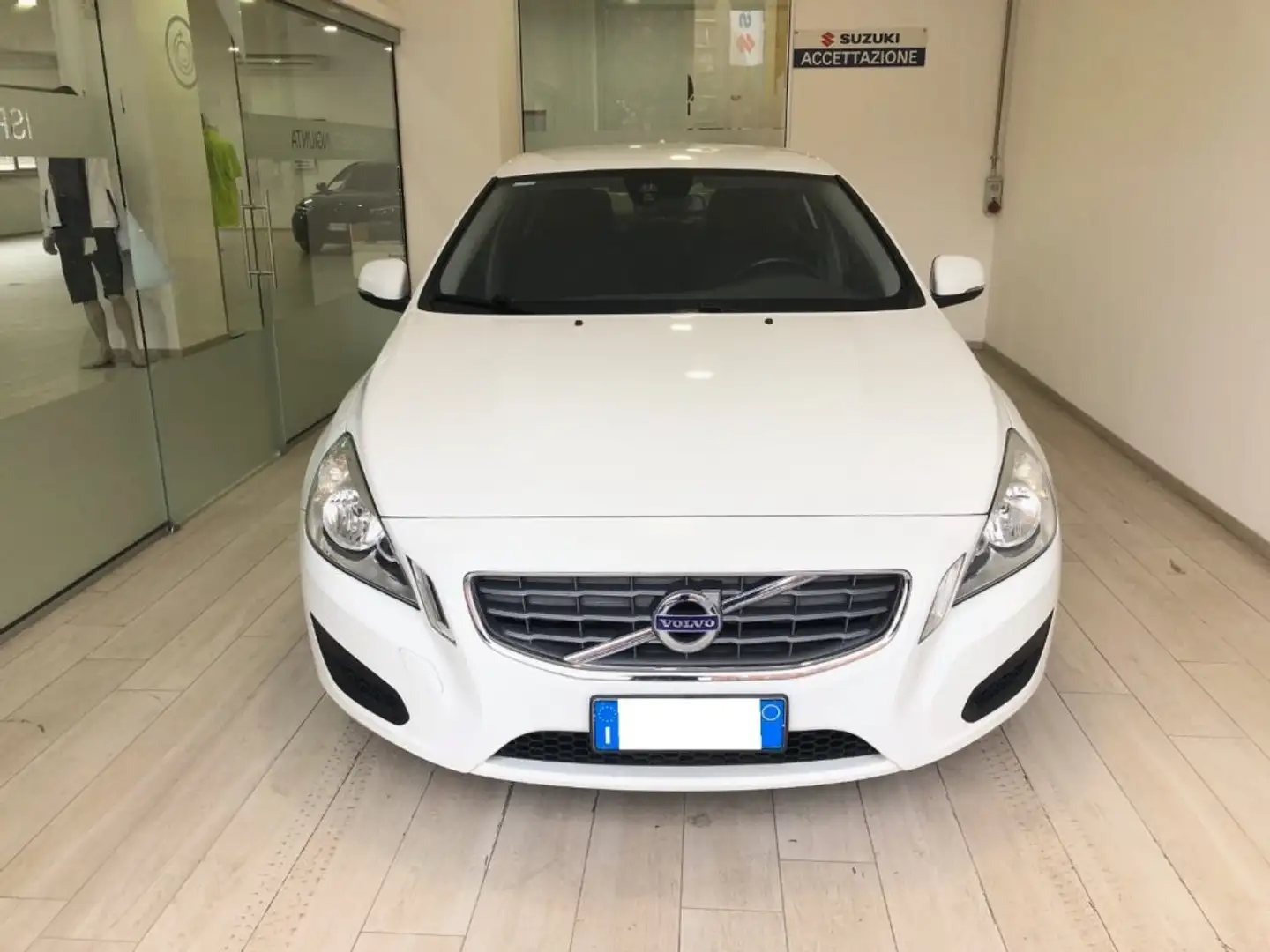 Volvo S60 D2 Business Bianco - 2