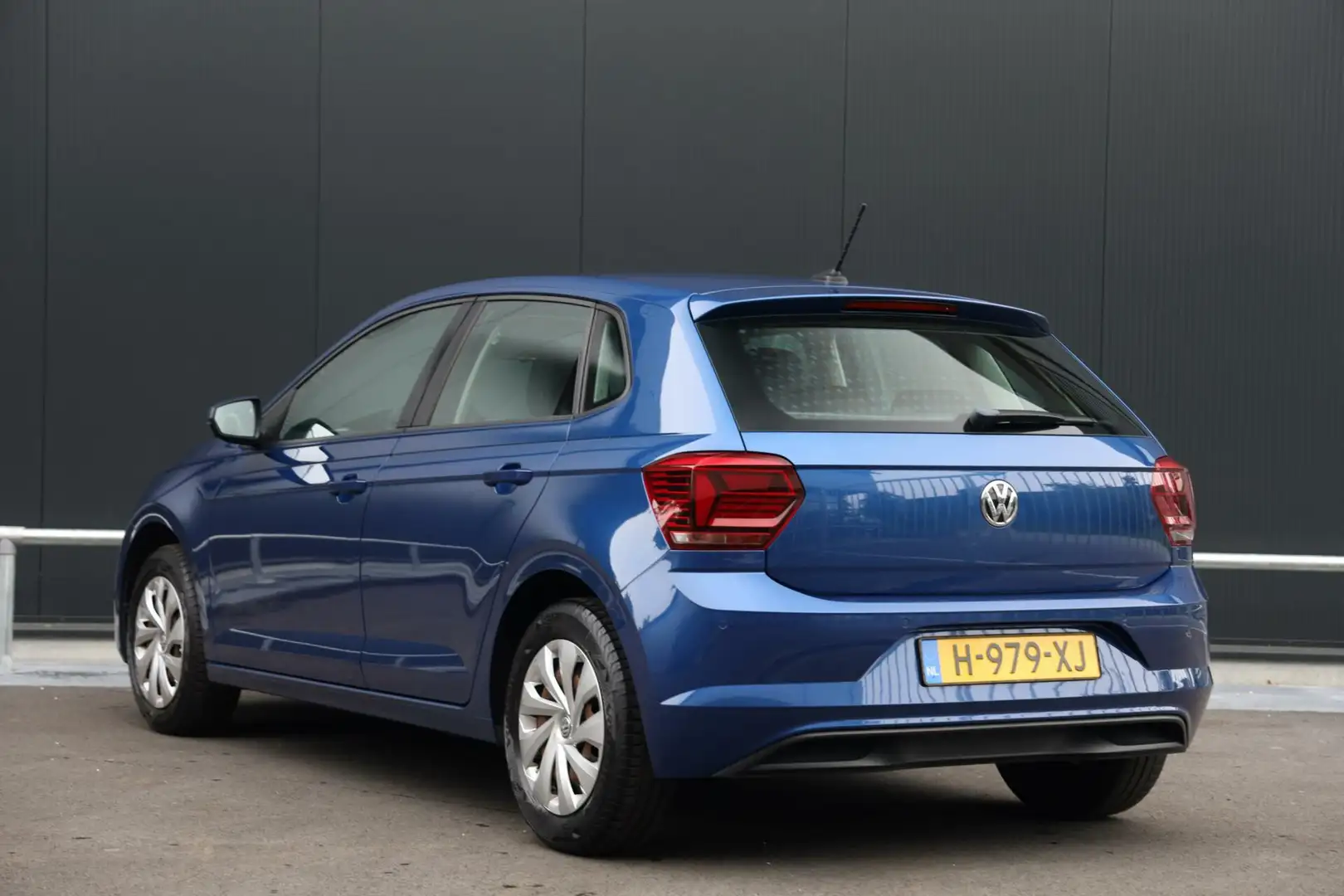 Volkswagen Polo 1.0 TSI 95pk Comfortline Navi Airco ACC DAB+ CarPl Blauw - 2